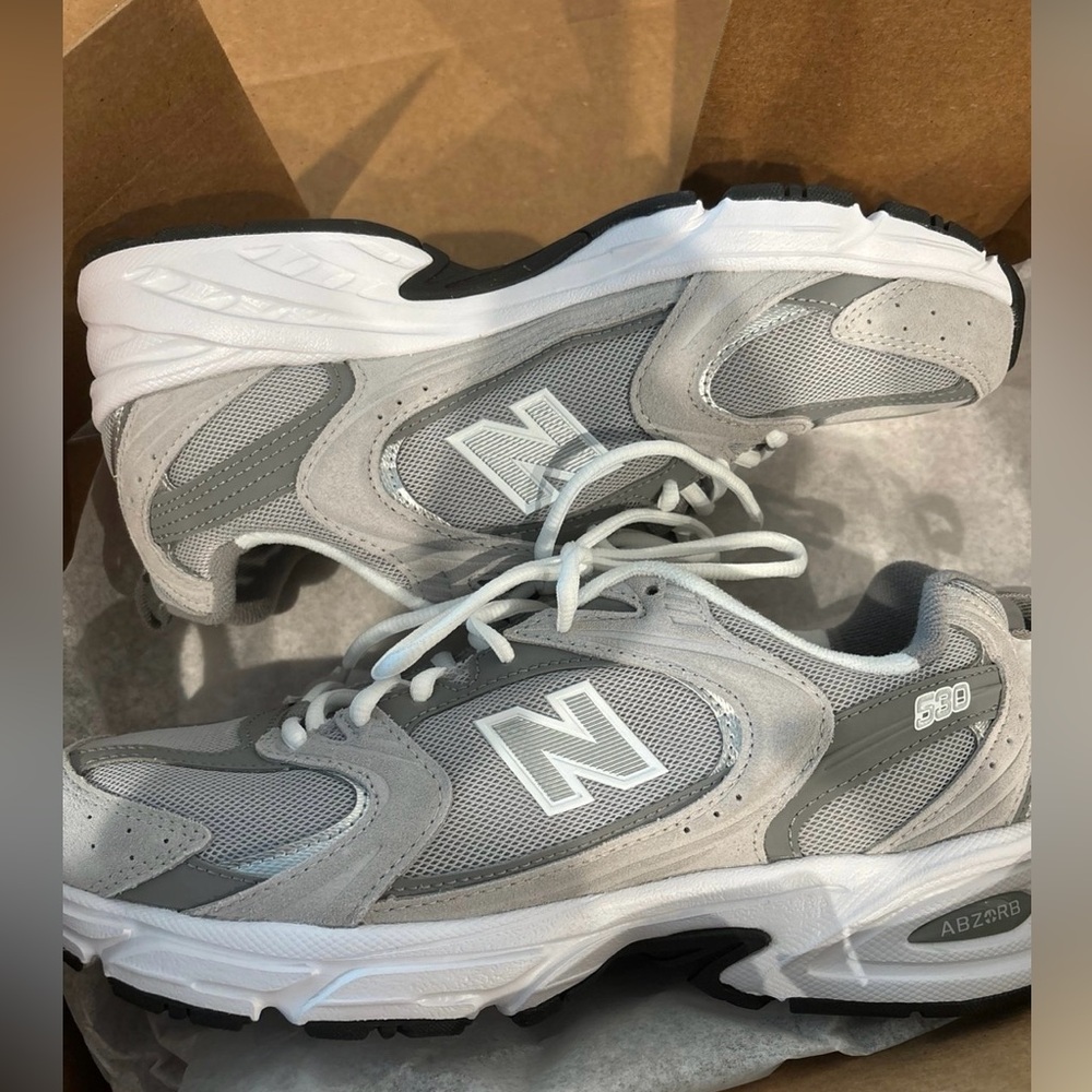 New Balance 530 - Grey; Size 10